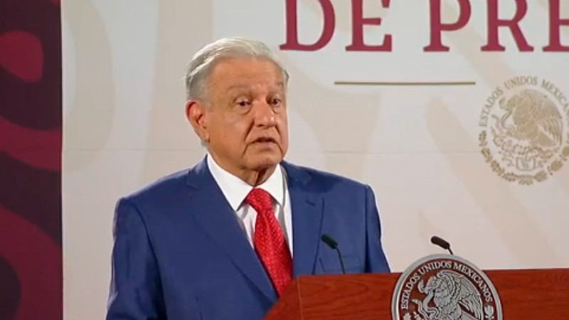 Insta AMLO a futuro gobierno de Sheinbaum a seguir con descentralización de secretarías 