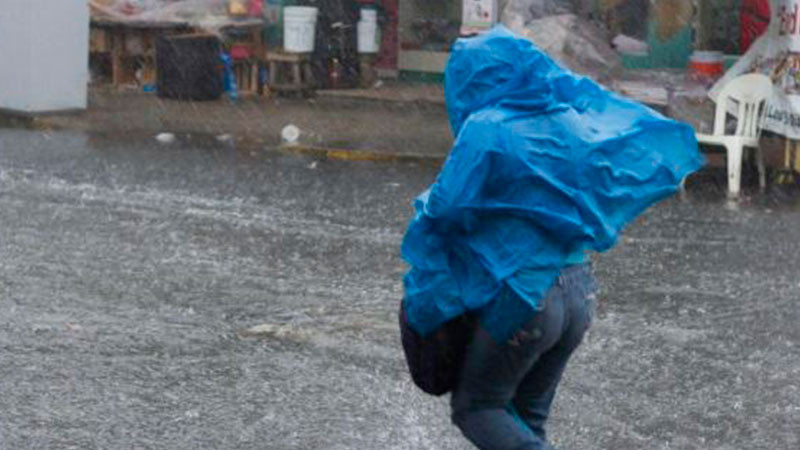 Lluvias dejan encharcamientos en Iztapalapa y Tláhuac 