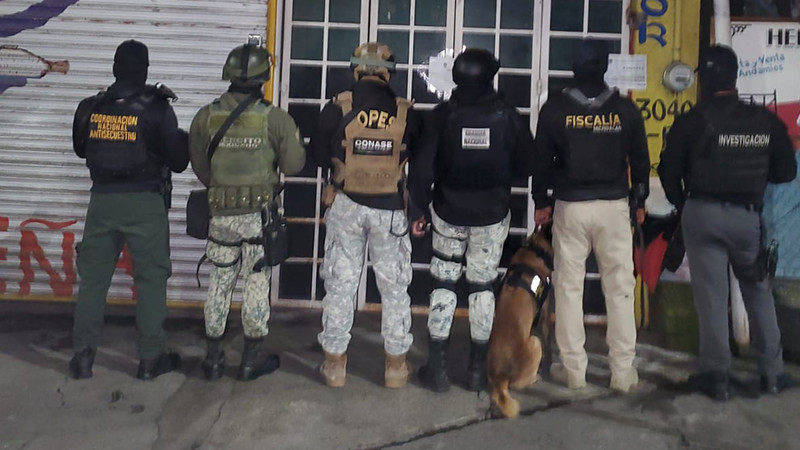 “Revientan” bar en Morelia, Michoacán, aseguran sustancias ilícitas y detienen a una persona 