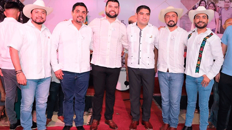 Rinden informes de gobierno alcaldes de Huetamo y Nuevo Parangaricutiro  