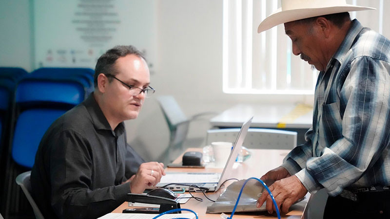 Semigrante apoya en trámite de pensión vitalicia estadounidense 