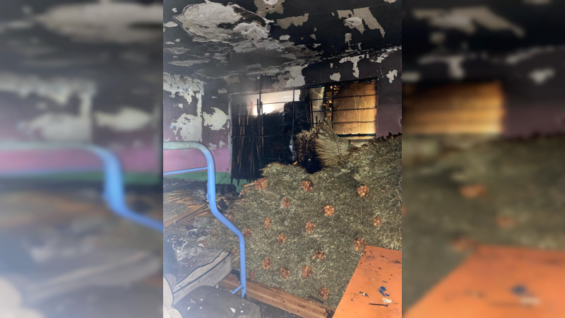 Se incendia fábrica de escobas en Pátzcuaro, Michoacán 