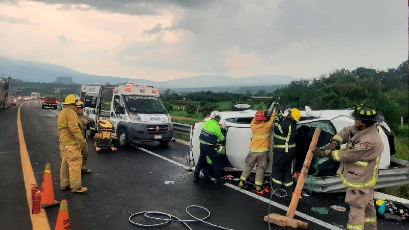 Accidente en la Pátzcuaro-Cuitzeo deja tres heridos