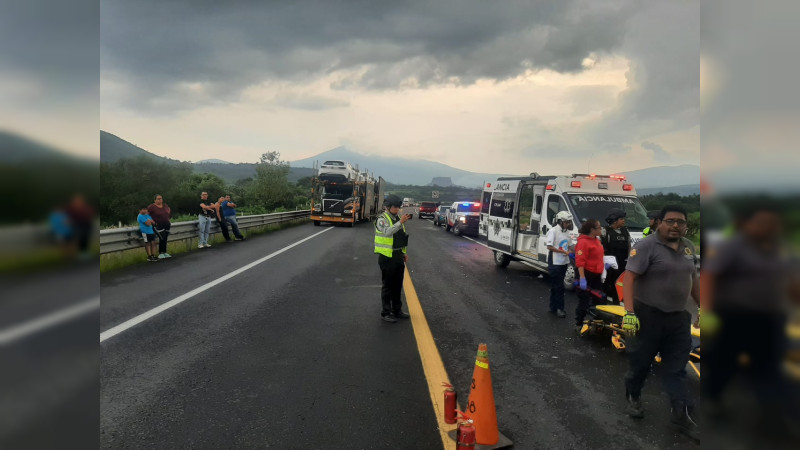 Accidente en la Pátzcuaro-Cuitzeo deja tres heridos