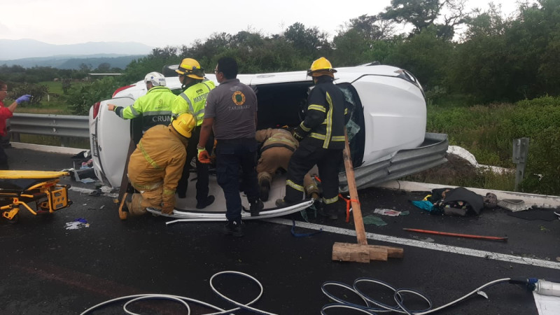 Accidente en la Pátzcuaro-Cuitzeo deja tres heridos