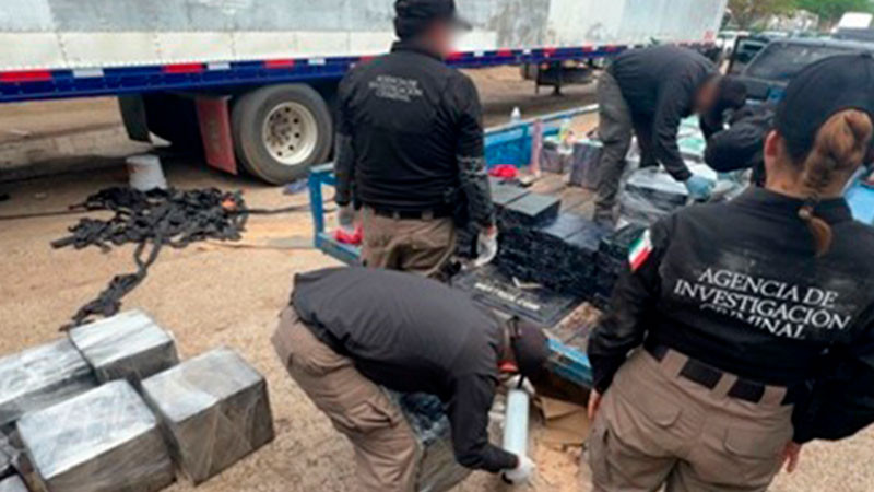 FGR aseguran en Culiacán 700 kilos de droga 