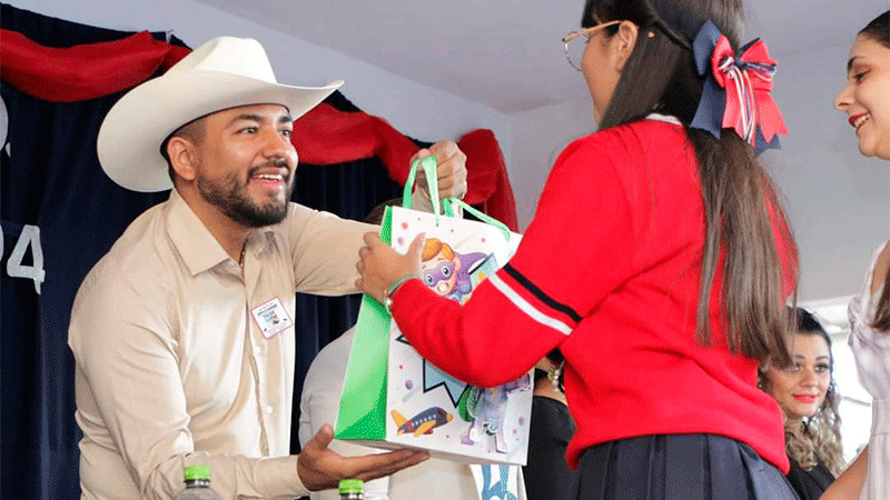 Trabajo coordinado para lograr mayores recursos por el desarrollo de Los Reyes: Humberto Jiménez 