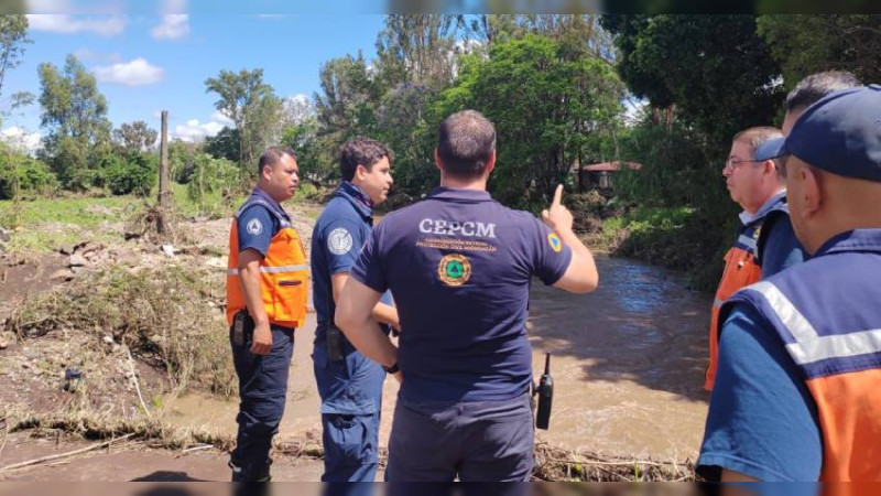 Despliega PC estatal operativo en Zináparo ante fuertes lluvias 