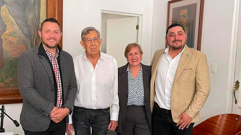 Alcaldes electos del PRD, Gerardo Olloqui y Janitzio Múgica, se reúnen con Cuauhtémoc Cárdenas  