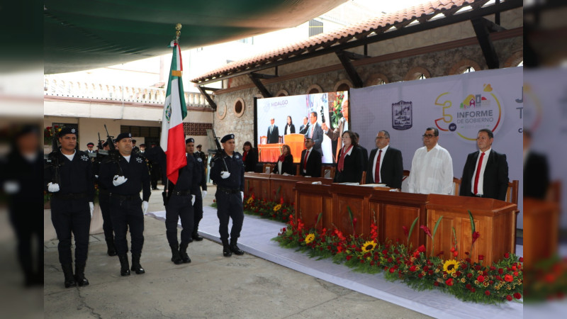 José Luis Téllez Marínrinde su Tercer Informe de Gobierno ante autoridades municipales, estatales y ciudadanía en general