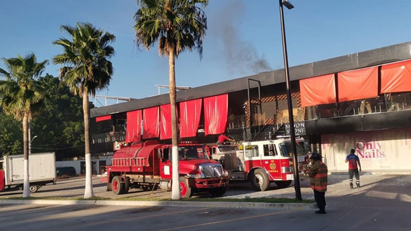 Incendio consume restaurante en Ciudad Victoria; hay seis heridos 