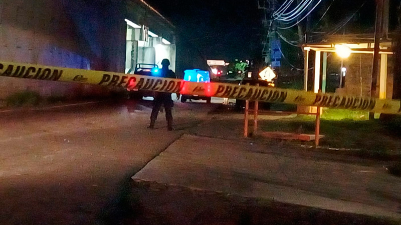Localizan dos cuerpos sin vida colgados de un puente, en Celaya, Guanajuato 