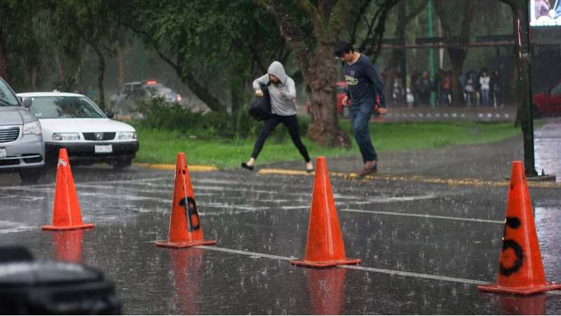 Pronostican lluvias puntuales intensas en 6 estados de la República Mexicana este martes 