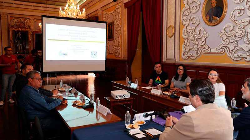 Alfonso Martínez afianza colaboración entre Gobierno y academia a favor del medio ambiente 