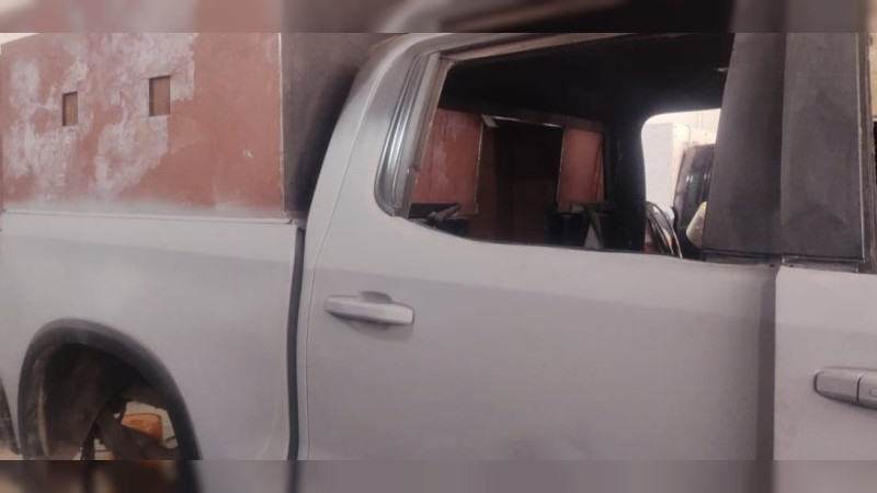 Aseguran cuatro camiones monstruo en Tanhuato, Michoacán 