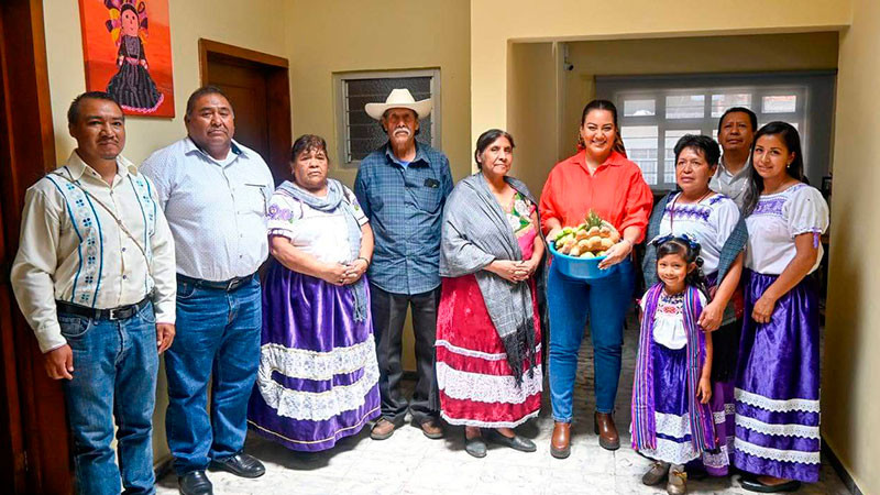 La cultura y tradiciones se van a fomentar en Zacapu: Moni Valdez 