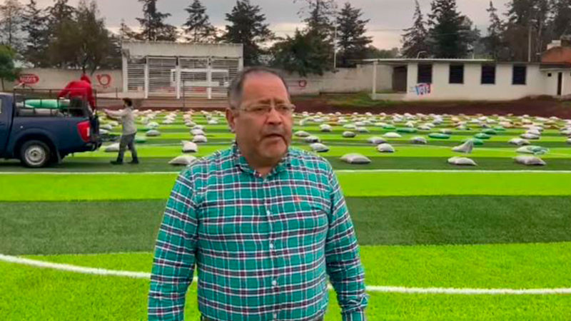 José Luis Téllez Marín, supervisó los trabajos de acondicionamiento de espacios deportivos de la cabecera municipal 
