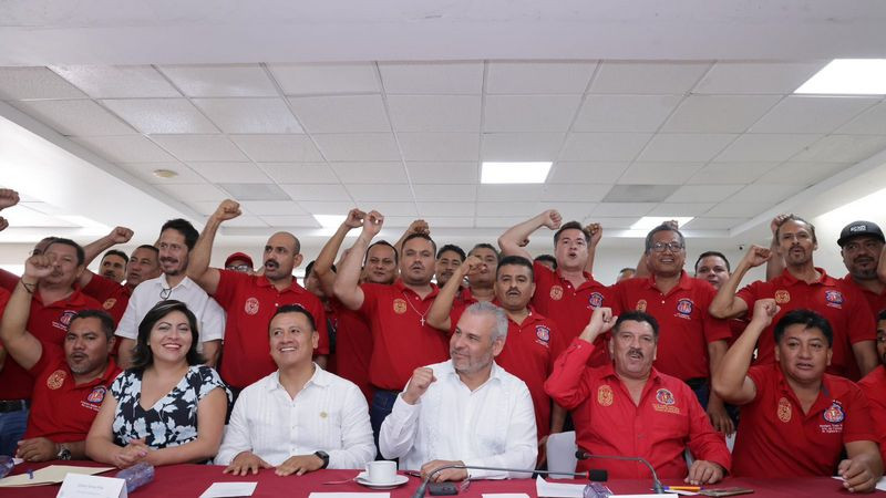 Refrenda Bedolla respaldo a derechos laborales del sector minero en Lázaro Cárdenas 