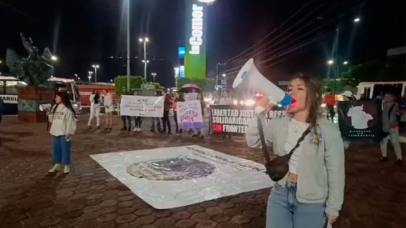 En Morelia, animalistas se manifiestan de manera pacífica; piden prohibición de corridas de toros  