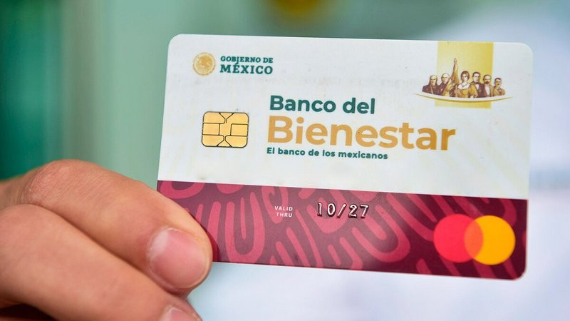 Denuncian becarios del Bienestar que han “saqueado” sus cuentas 