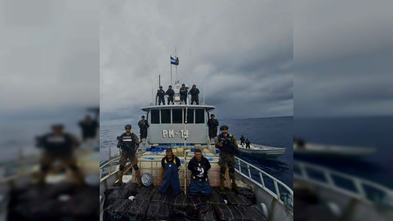 Presidente de El Salvador anuncia captura de narcos mexicanos y ecuatorianos en red marítima de tráfico de cocaína: Aseguran 8.1 toneladas en 80 días  