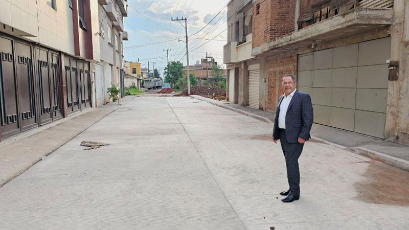 Edil José Luis Téllez Marín, continúa supervisando obras en Ciudad Hidalgo, Michoacán  