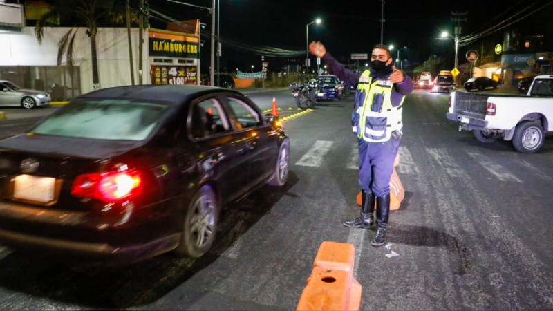 Llevan al “torito” y la “vaquita” a 22 infractores en Querétaro 