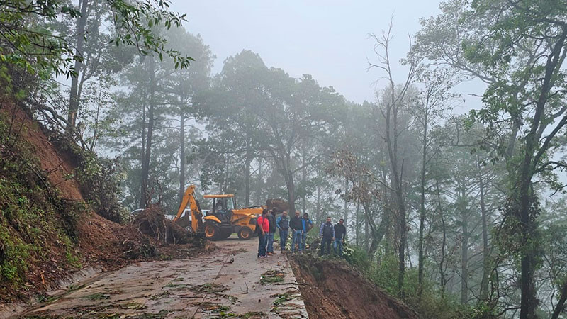 Gobierno de Morelia atiende oportunamente contingencia por deslave en la zona rural 