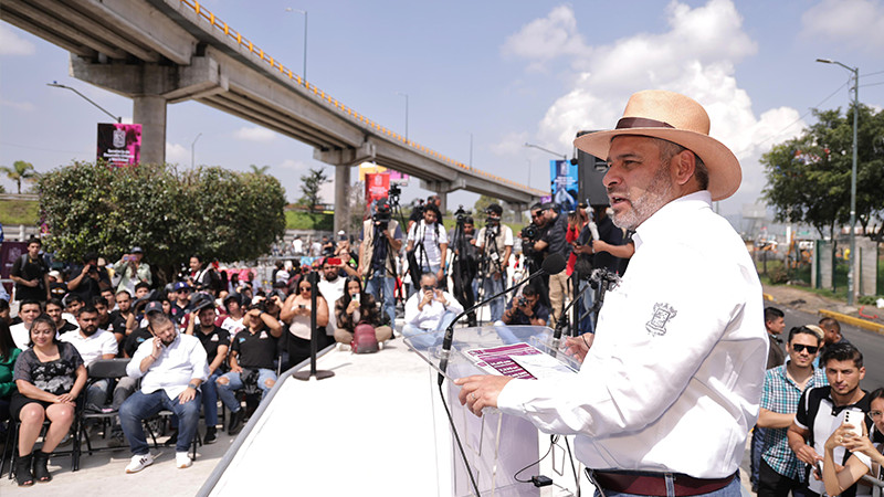 Inaugura Bedolla obras en bajopuente Paso Morelos 