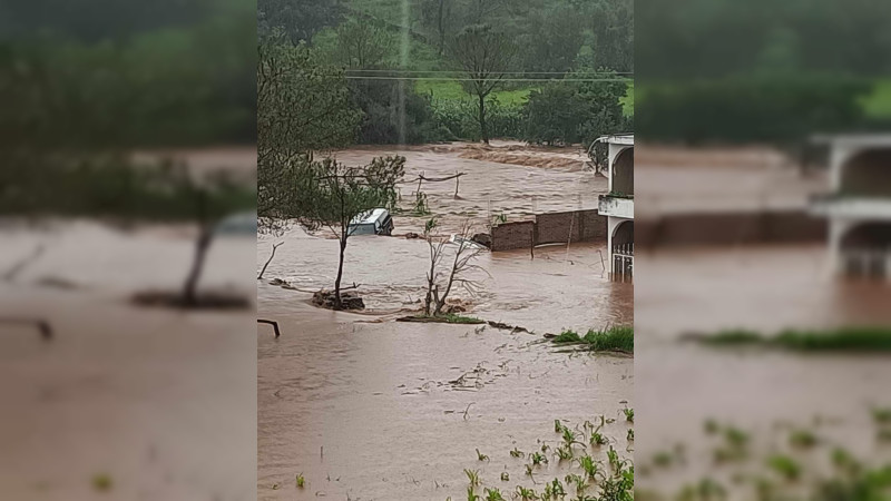 Cae tromba en Tlazazalca y Purépero, Michoacán, hubo serias afectaciones