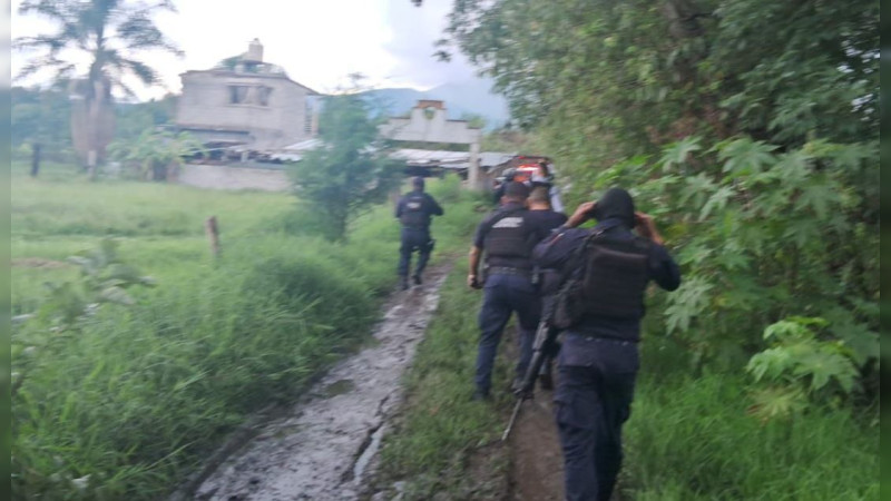 Detienen a tres en Morelia, Michoacán; estaban armados y tripulaban un vehículo robado
