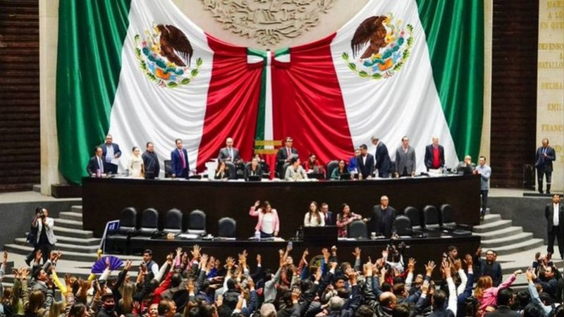 Aprueban en comisiones iniciativas en materia de prisión preventiva oficiosa y contra vapeadores   