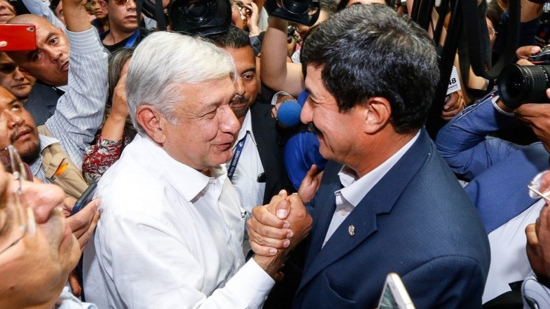 Javier Corral acusa persecución política tras intento de detención en la CDMX 