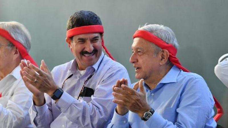 AMLO sale en defensa de Javier Corral; asegura intentaron detenerlo por “diferencias políticas” 