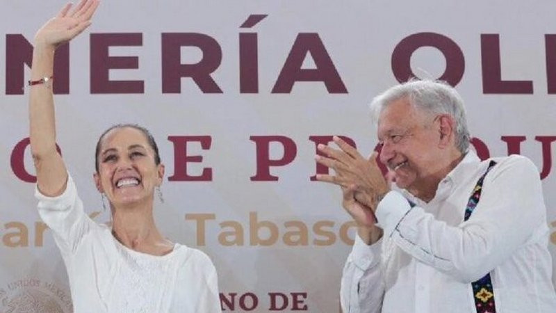 AMLO afirma estar “feliz, feliz” por entrega de la constancia de presidenta electa a Claudia Sheinbaum 