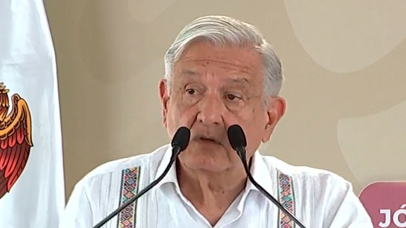 Asegura AMLO que 100 mil personas salen de la pobreza mensualmente en su gobierno 
