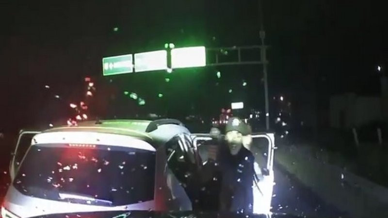 Captan intento de asalto a una camioneta en la Autopista 57 a la altura de Querétaro 