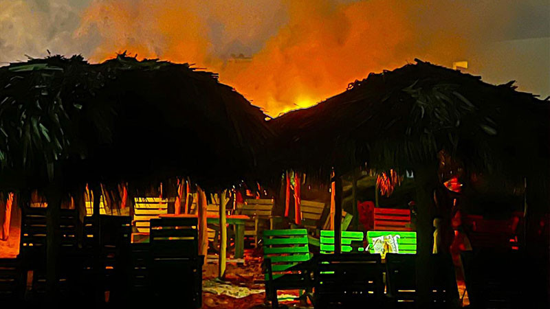  Queman 8 palapas en Playa Miramar, Tamaulipas; autoridades investigan 