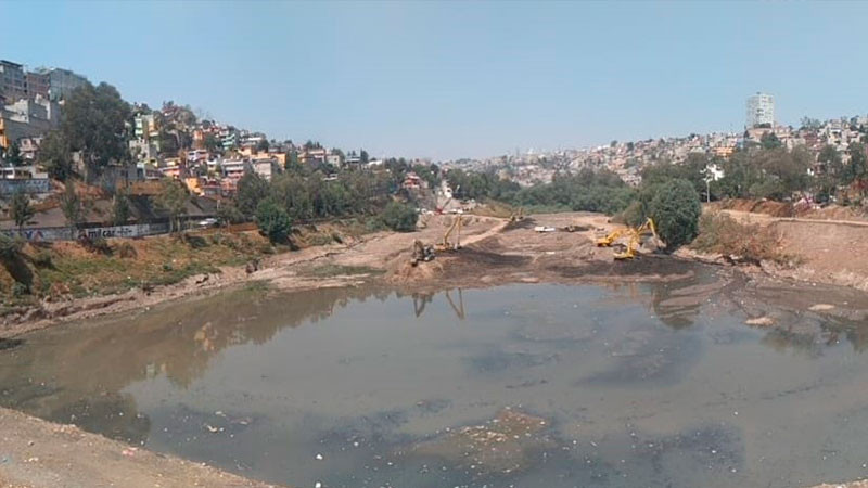 CDMX: Localizan cuerpo flotando en presa de Mixcoac 