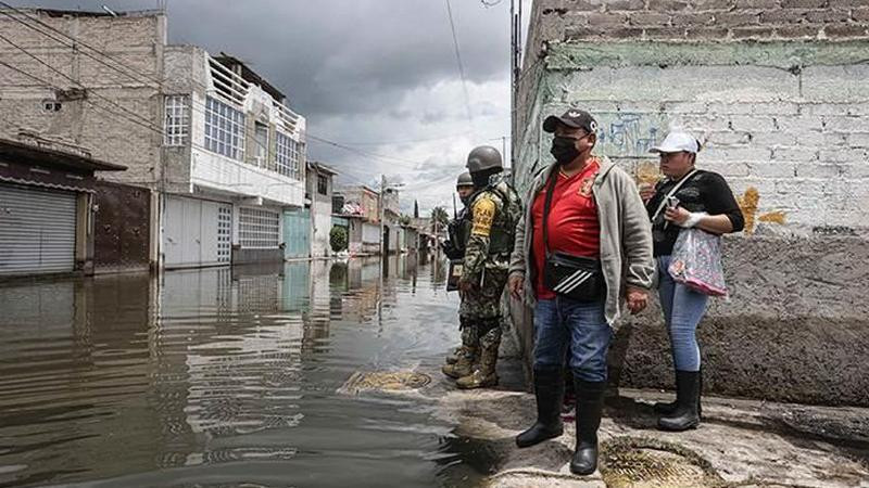 AMLO asegura que su Gobierno atiende inundaciones en Chalco 