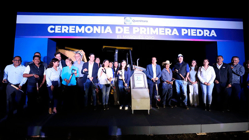 Coloca primera piedra del nuevo Comité Directivo Municipal en El Marqués  