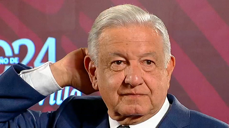 Subcomandante Marcos critica a AMLO y lo compara con presidentes del PRI y PAN 