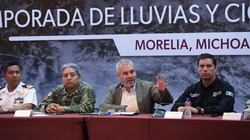 Bedolla coordina acciones contingentes para evitar riesgos por lluvias 