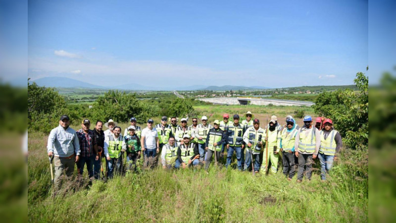 Plantan mil árboles en Área Natural Protegida de La Piedad