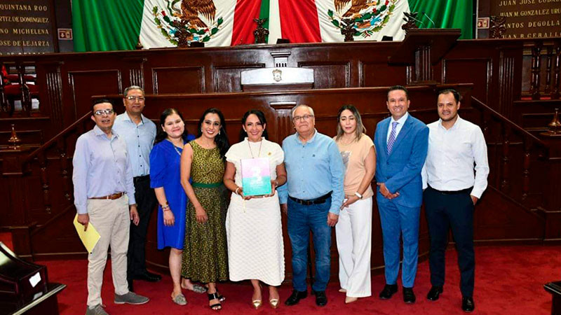Diputada Lupita Díaz asegura que cumple a Michoacán con reformas y gestión 