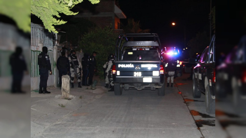 Noche violenta en Michoacán: En Morelia ultiman a 3 hombres y hallan cuerpo enterrado en baldío; en Zamora ultiman a mujer 
