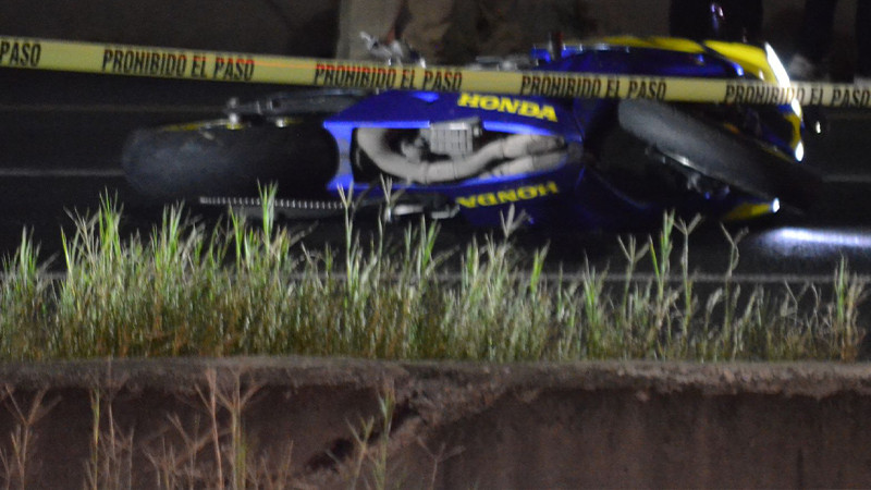 Motociclista pierde la vida en Paseo 5 de Febrero en Querétaro 