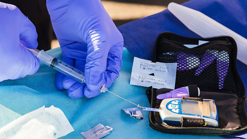 Gasto de bolsillo en diabetes alcanza 2 millones de pesos por complicaciones: especialista   