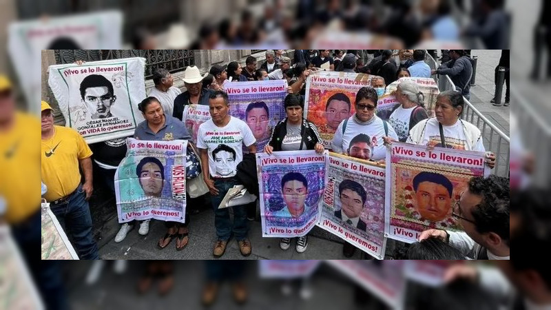 Padres de los 43 de Ayotzinapa, “decepcionados” de AMLO a 10 años de la desaparición de sus hijos: Aseguran que se encubre al Ejército 