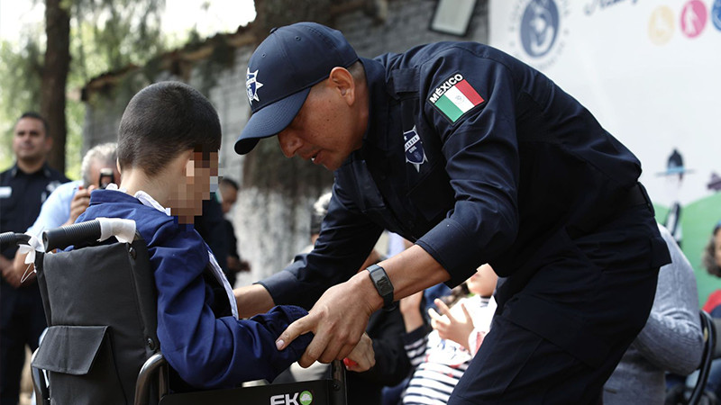 Equinoterapia: Dona SSP sillas de ruedas a niñas y niños del Programa 